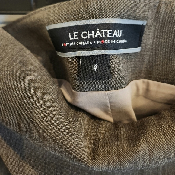 Le Chateau skirt - Picture 2 of 3